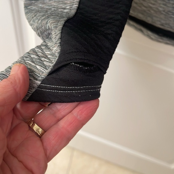 ATHLETA 1/4 ZIP SWEAT SHIRT/ gray and black - Picture 10 of 11